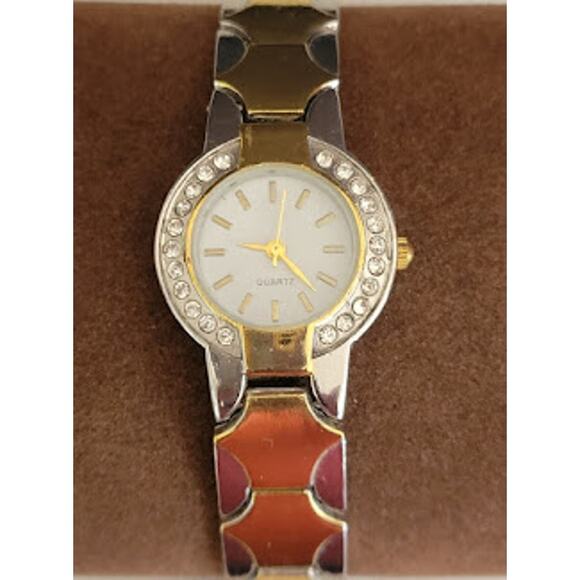 Blair Women's Two-Toned Watch with Crystals on the‎ Bezel New Battery - Picture 4 of 8